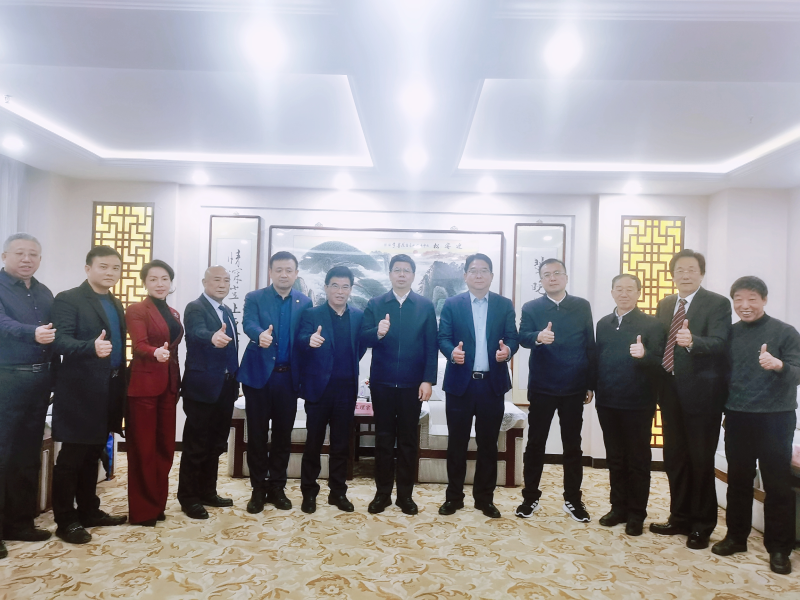 內(nèi)蒙古自治區(qū)工商聯(lián)主席安潤(rùn)生在包頭會(huì)見理宗會(huì)長(zhǎng)一行